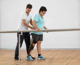 Secure and stabilize the user in the area of the knees and hips. During the next step, the user puts weight on the C-Brace and pushes the knee forward into knee flexion.
