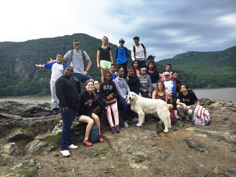Hiking in the Hudson Valley With Ms. Oliveira, Ms. Marsh, Ms. Soucy & Ms. Biglow 5 scholars Have you ever wanted to hike in the woods?