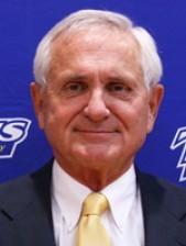 COACH GARNER YEAR-BY-YEAR RECORDS DAKOTA ATHLETIC CONFERENCE Year Overall Conf./Finish 2009-10 11-18 4-10/7th 2010-11 15-14 6-8/5th Totals 26-32 10-18 INDEPENDENT Year Overall Conf.