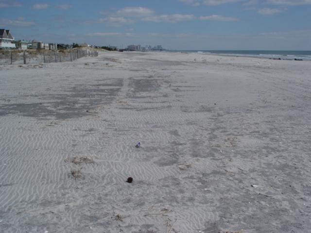This beach has gained width as sand moved south from the Federal project that ended at the Ventnor Margate boundary because the City of Margate refused to participate.