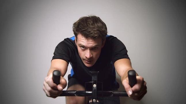 ANABOLIC CYCLING How to perform Anabolic Running on a stationary bike: After warming up on the stationary bike for 5 minutes with light pedaling and deep breathing, you are now ready to begin your